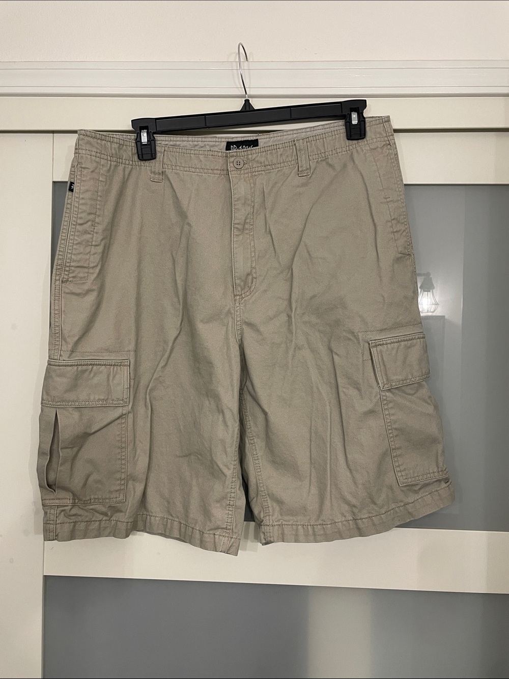 Men's Tan Cargo Shorts with Multiple Pockets